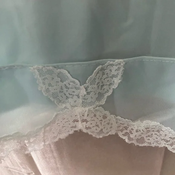 Vintage 50s/60s  women’s short light blue with white lace slip size 34 - Picture 6 of 9
